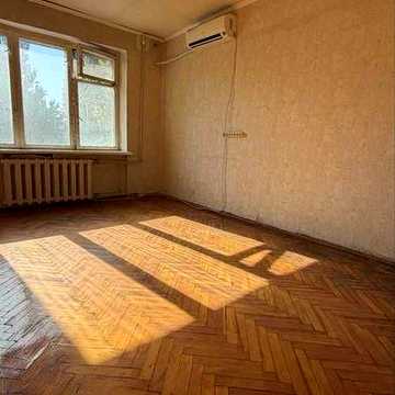 У продажу простора 3к. квартира по вул. Квартальна, 12 квартал.