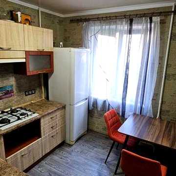 Оренда 2 кімнатної квартири. Миколаївське шосе