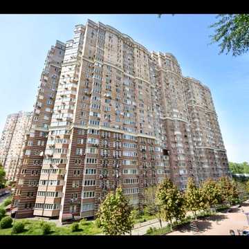 2-к кв., Голосіївська, 13-Б,  м. Голосіївська 5 хв., 87.3 м.кв. ЖК Голосієво
