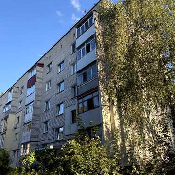 Продаж 2кімнатної на Космонавтів