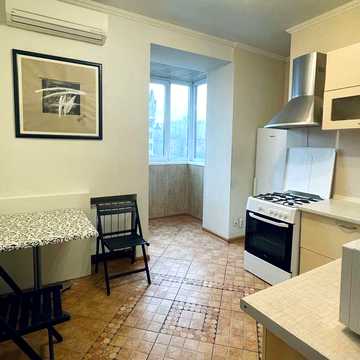 4-кімнатна, Київ центр (Цирк), продаж від власника