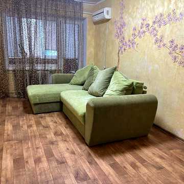 Продам квартиру р-н Дружба ЖК 1