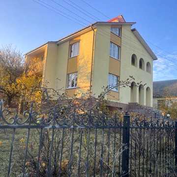Будинок в с. Забороль