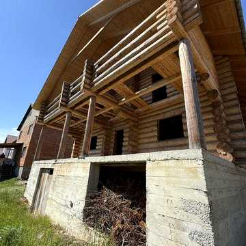 Зруб 200 м² у Воловці з виходом до гірської річки
