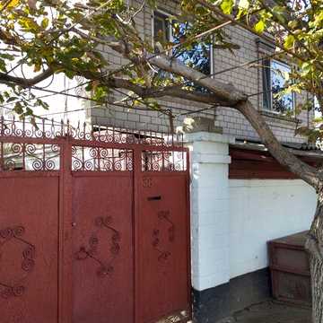 Продам 2-х этажный дом
