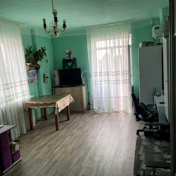 продаж унікальне трьохкімнатної "сталінки" в районі вул.Тітова