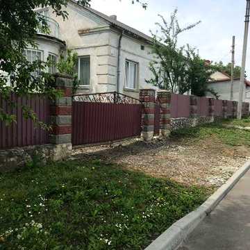 Будинок в центрі міста
