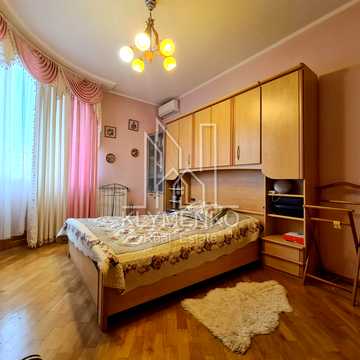Володимира Івасюка просп. (Героїв Сталінграду), 10-А