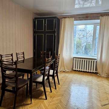 Оренда  2  кімнатна квартира вул.Алмазова,14 метро Печерська