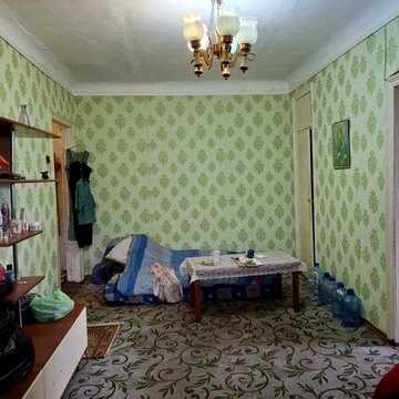 Продам  2х кімнатну  в районі 7  Зарічного