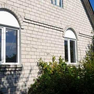 Затишний будинок з пічкою в Трисвятській Слободі