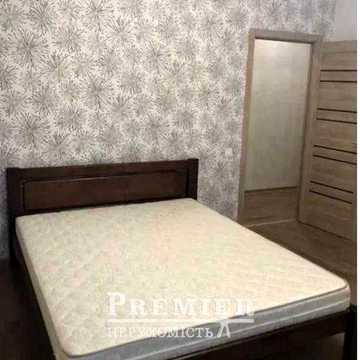 2 кімнатна квартира Сталінка вул. Новосельского Центр