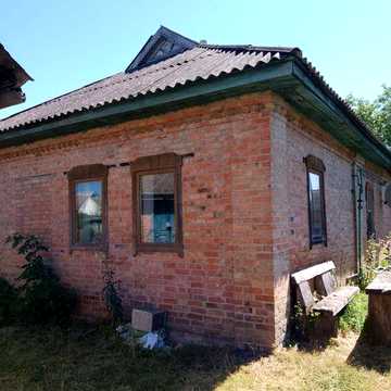 Продам 1/2 будинку із земельною ділянкою та літньою кухнею