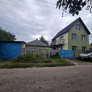 Продам домовладение с 2 домами на участке 9 соток! Индустриальный район, г. Харьков. Автономное отопление (газ + дрова), гараж.
