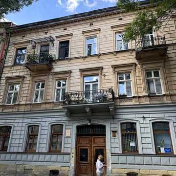 Продаж 4кім квартири в центрі Львова вул. Огієнка бічна Городоцької біля парку І. Франка