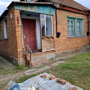 Чвстина будинку з двох кімнат по вул. Сорочинській