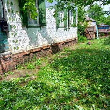 Продаж будинку та 15-соток землі у центрі Котельви