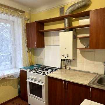 Однокімнатна квартира Степана  Бандери 60  40000