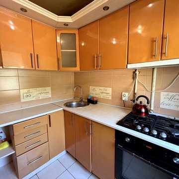 Продаж 2-кімнатної квартири на Соцмісті по вул. Соборності(Косіора) з меблями та технікою
