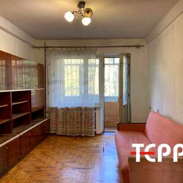 Продаж 2-кімнатної квартири у цегляному будинку