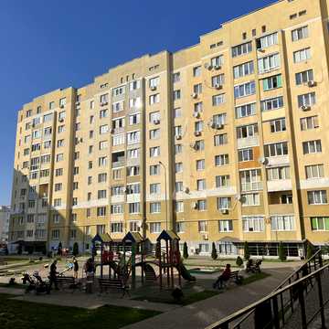 Роксоляни вул., 43