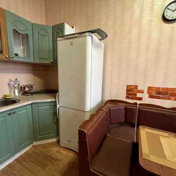 Студия метро Вокзальная, Локомотив