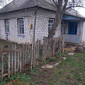 Продам будинок в селі Угловатка Уманського району Черкаської області
