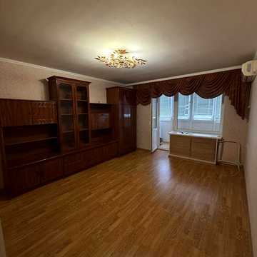 Продаж квартири в багатоквпртирному будинку
