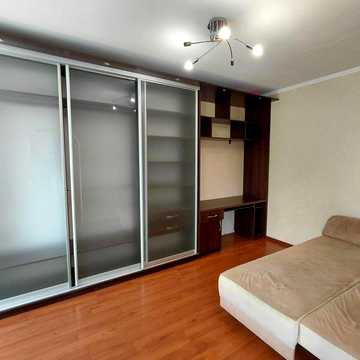 Продажа 1 ком.кв. метро Индустриальная