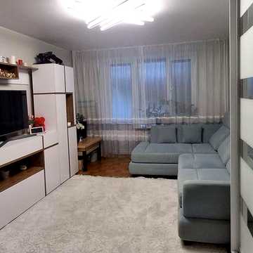 Продам  2 кім. квартиру зі зручним розташуванням  з дітьми.