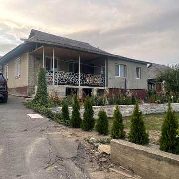 Продаж будинку  в місті Городок
