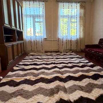 «Сталінка»  в центрі  - мінімум сусідів. Гараж в дворі