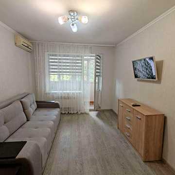 Затишна 1-кімнатна квартира з ремонтом та автономним опаленням вул. Яновського