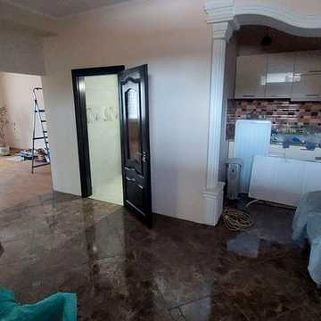 Продається 1кім кв студія 51кв м  вул. Латоричний двір. ЖК центр