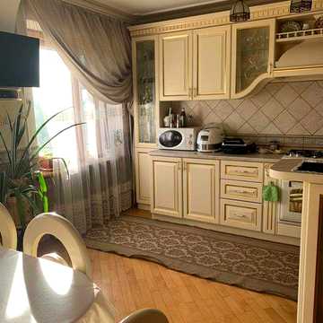 Продаж 5-ти кімн. кв-ри вул. Сахарова велика та простора з ремонтом