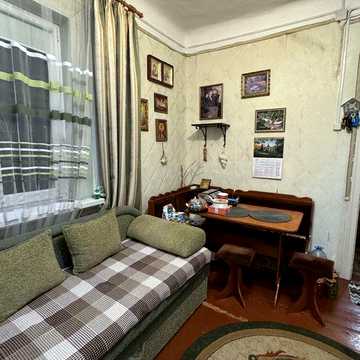 Продам квартиру біля центру