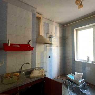 Продам трехкомнатную квартиру на Семена Палия.