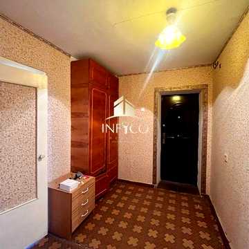 Продаж трикімнатноі квартири в м. Багачеве