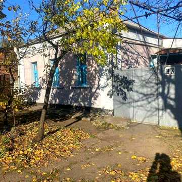 Приватний будинок в центрі м. Бобринець.