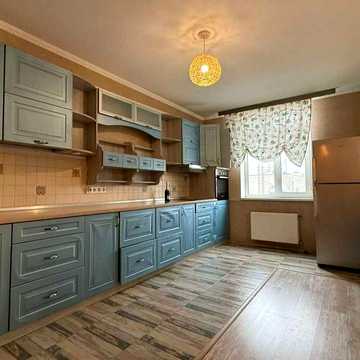 3х комн.квартира 90 кв.м. 5 эт./17 эт. практичного   доме,  рядом центр , парк.   Генератор. Тихий район  со всей инфраструктурой в шаговой ходьбе