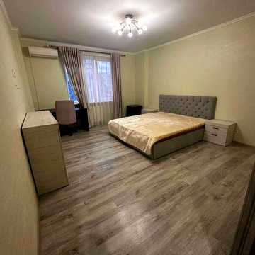Сдам в аренду 1-комн квартиру .Газ. 5 этаж. Сахарова/Высоцкого.. Можно с ребенком и небольшим питомцем.