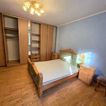 2 -кімнатна квартира в центрі біля озера