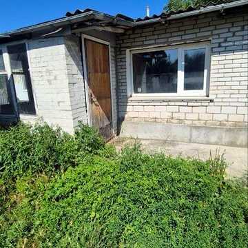 Продаж частини будинку під реконструкцію в центрі міста