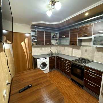 ПРОДАМ 2 кімн. квартира з євроремонтом, меблями, технікою, якісний паркет, поруч ШКОЛИ, САДОЧКИ