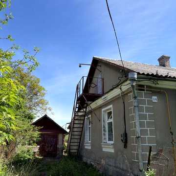 Продам будинок 10 соток м. Берестечко вул. Незалежності б. 64
