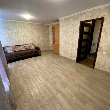 Продам 1-кімнатну квартиру 37,5 м² + 3 м² жилий балкон + НОВИЙ ГАРАЖ+ 2 підвальні приміщення