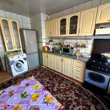 Продам велику 4к квартиру ж/м Тополя-3 Запорізьке шосе