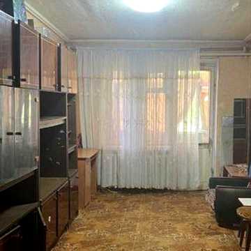 Продаю двухкомнатную квартиру на 17 квартале!