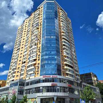 Оренда  квартири Позняки, Григоренко 23, ЖК Абрикос.  В будинку власні генератори та батареї гарантують ліфт, воду та стабільне тепло