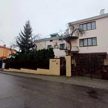 Продаж 4кім квартира180 м кв  ( будинок на 4 кв) Польский люкс